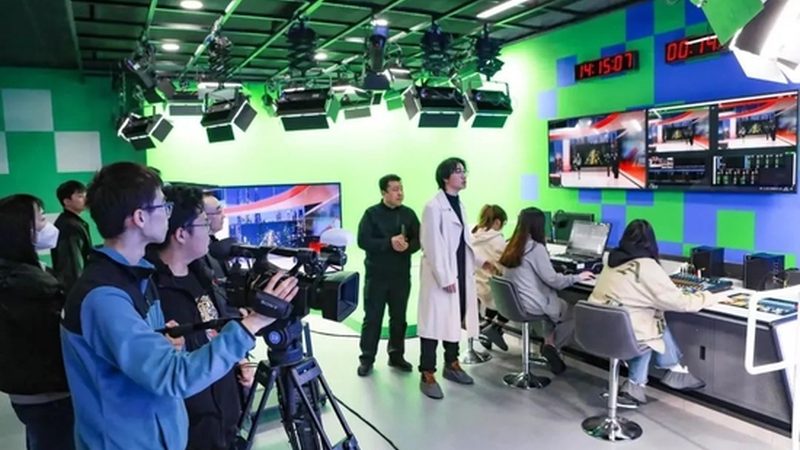 纪录片拍摄与宣传片后期剪辑：本质区别与制作要点